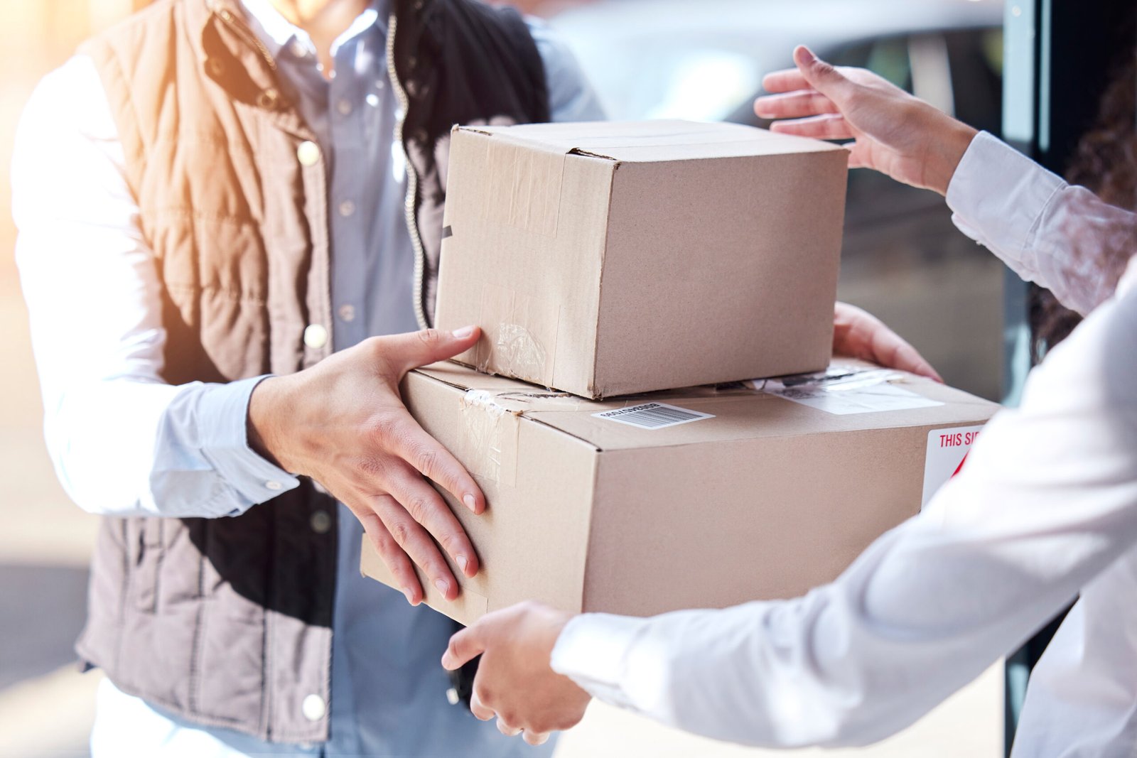 Corporate Courier Service UAE